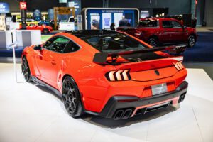 Race Red Dark Horse SC