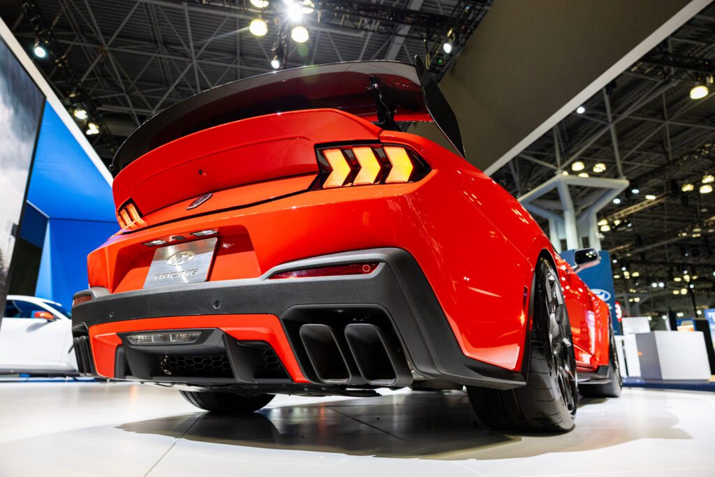 Race Red Dark Horse SC Exhaust